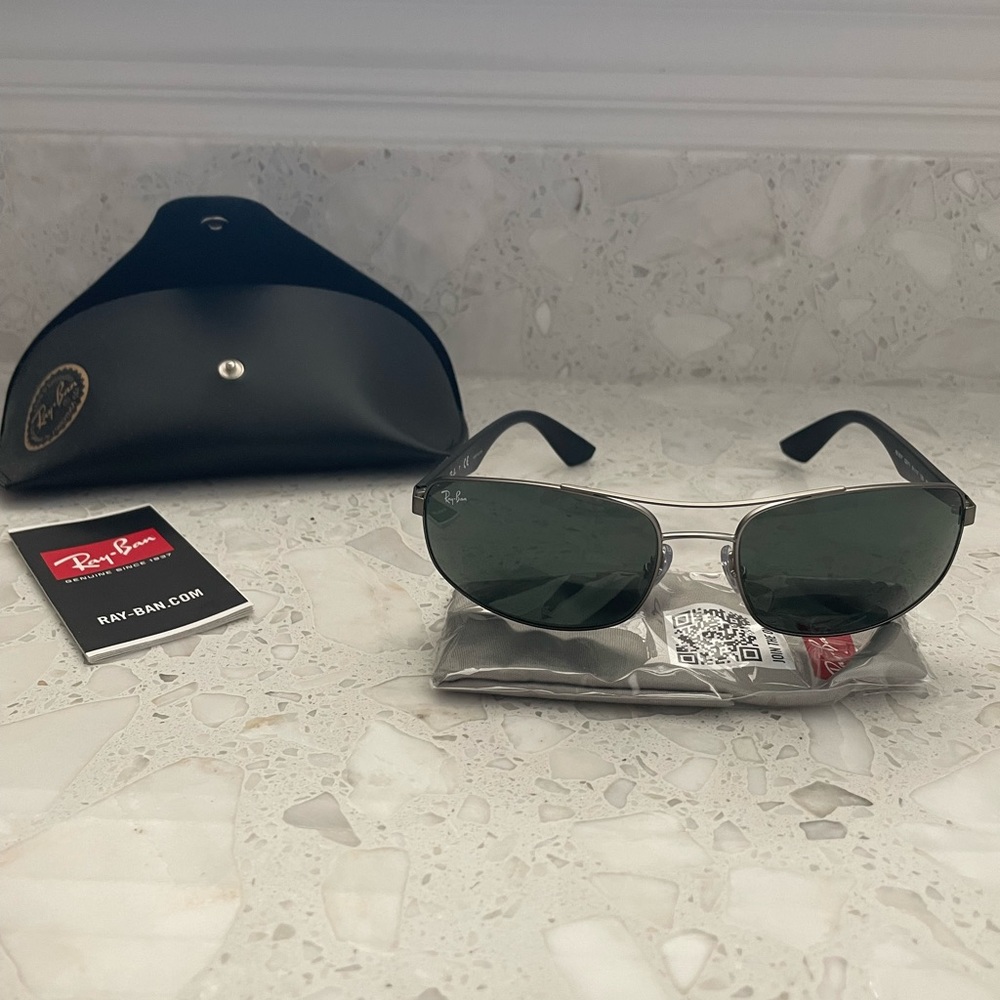 Ray Ban sunglasses rb3527 brand new never worn